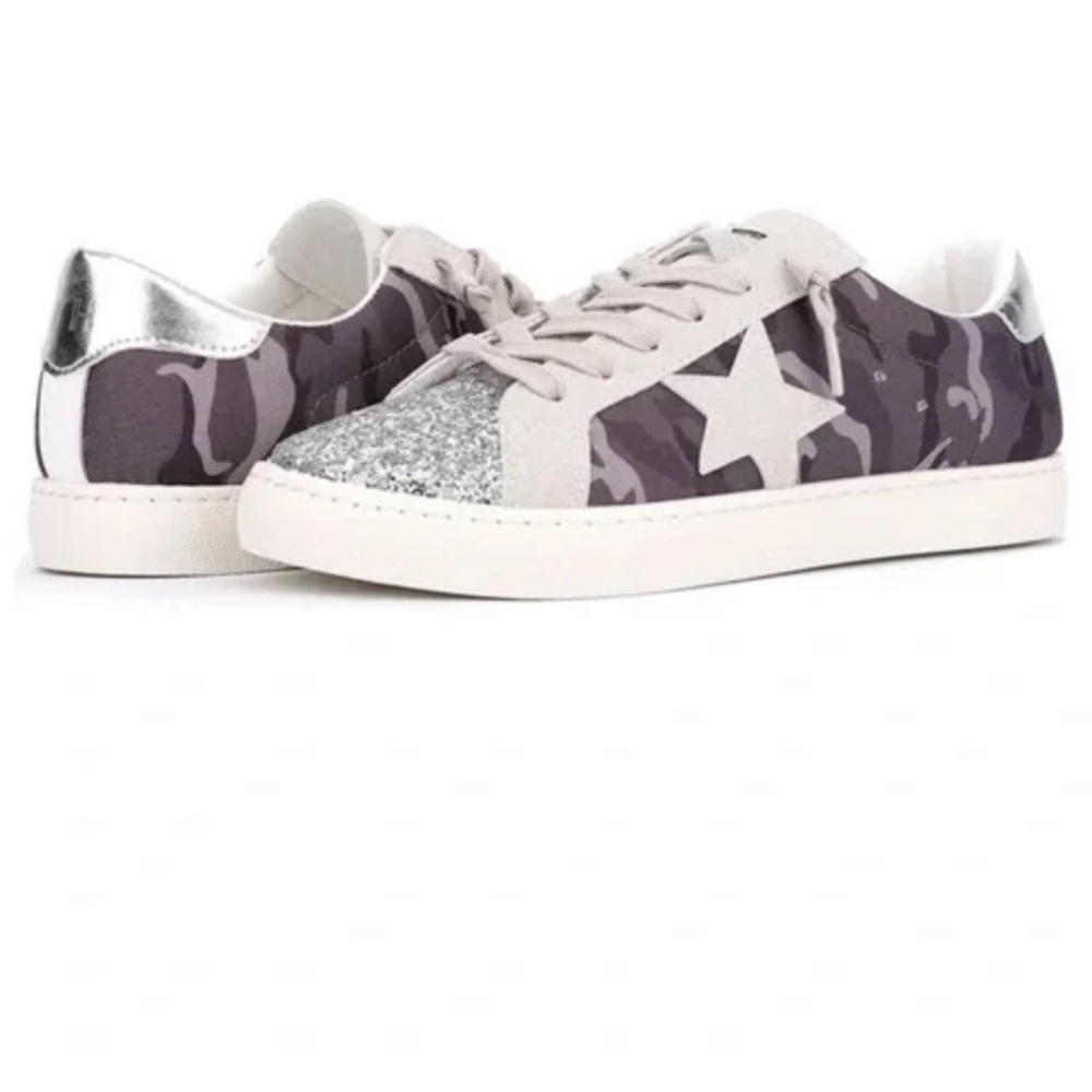 Vintage Havana - women’s Camo Glitter  sneakers. Size 8.5